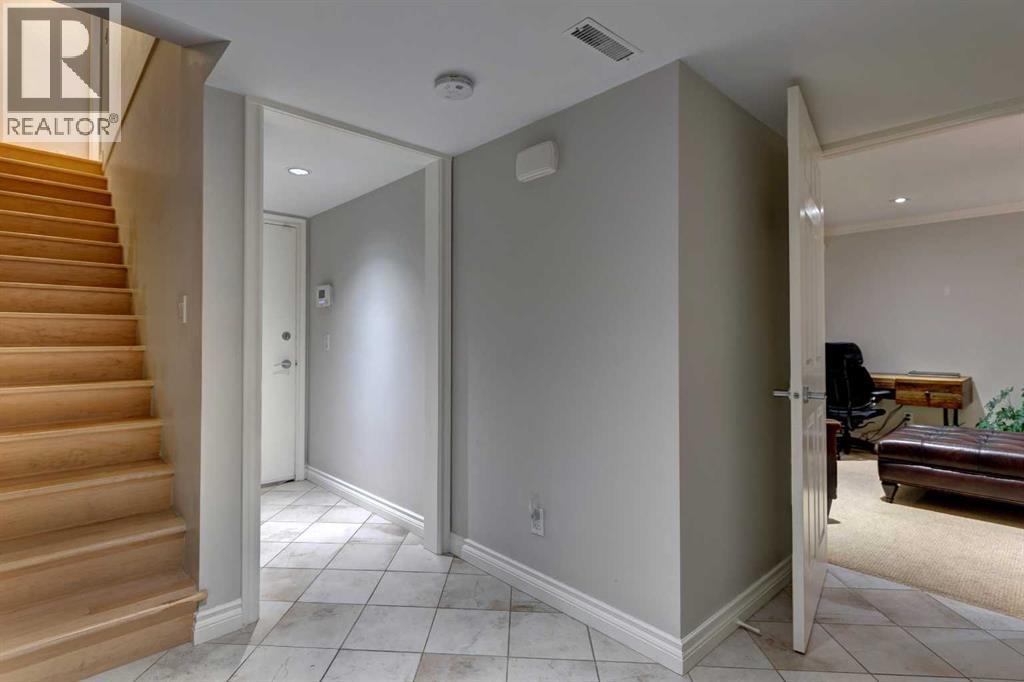 Single Family House for Sale in   Rideau Place SW Rideau Park Calgary 