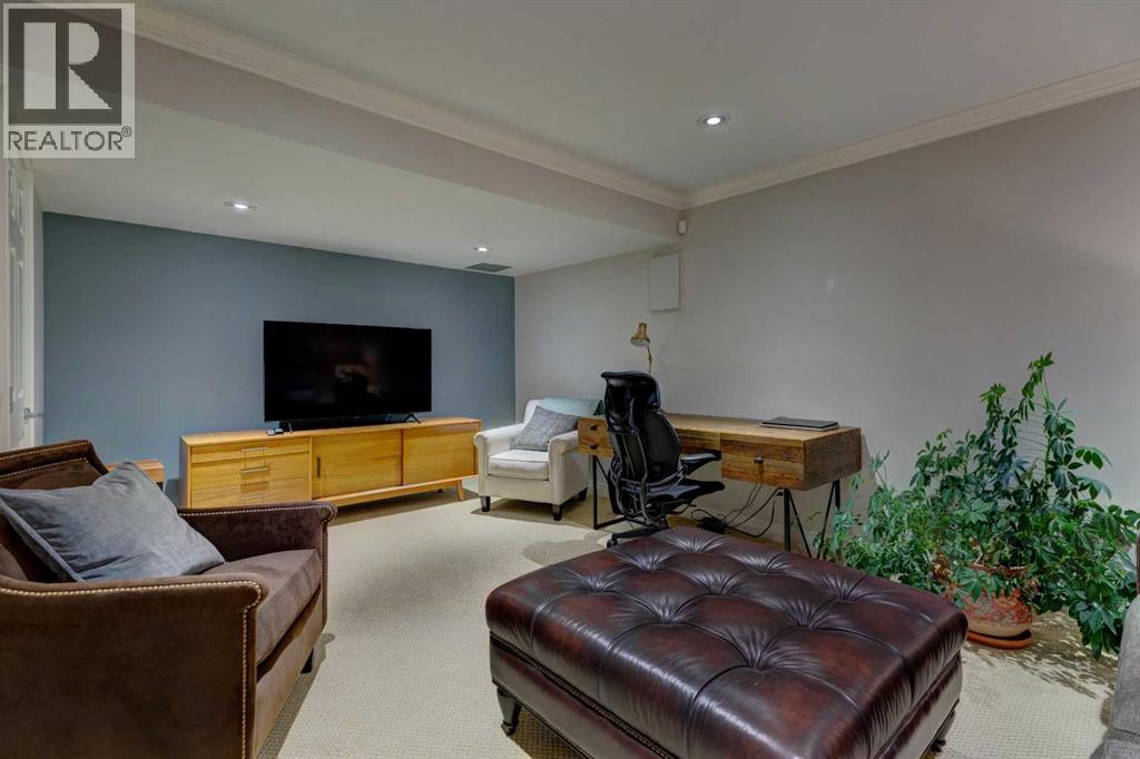 Single Family House for Sale in   Rideau Place SW Rideau Park Calgary 