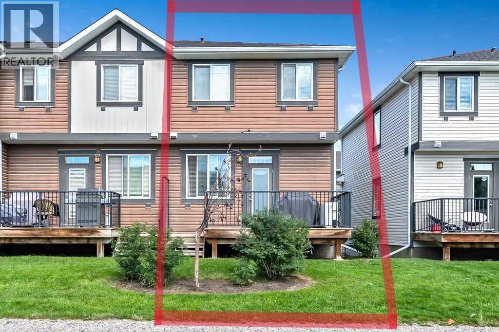 Single Family House for Sale in  New Brighton Walk SE New Brighton Calgary 