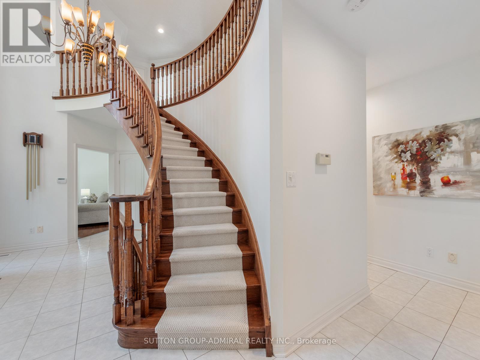 Photo 9 of 8 Tivoli Avenue, Richmond Hill ON