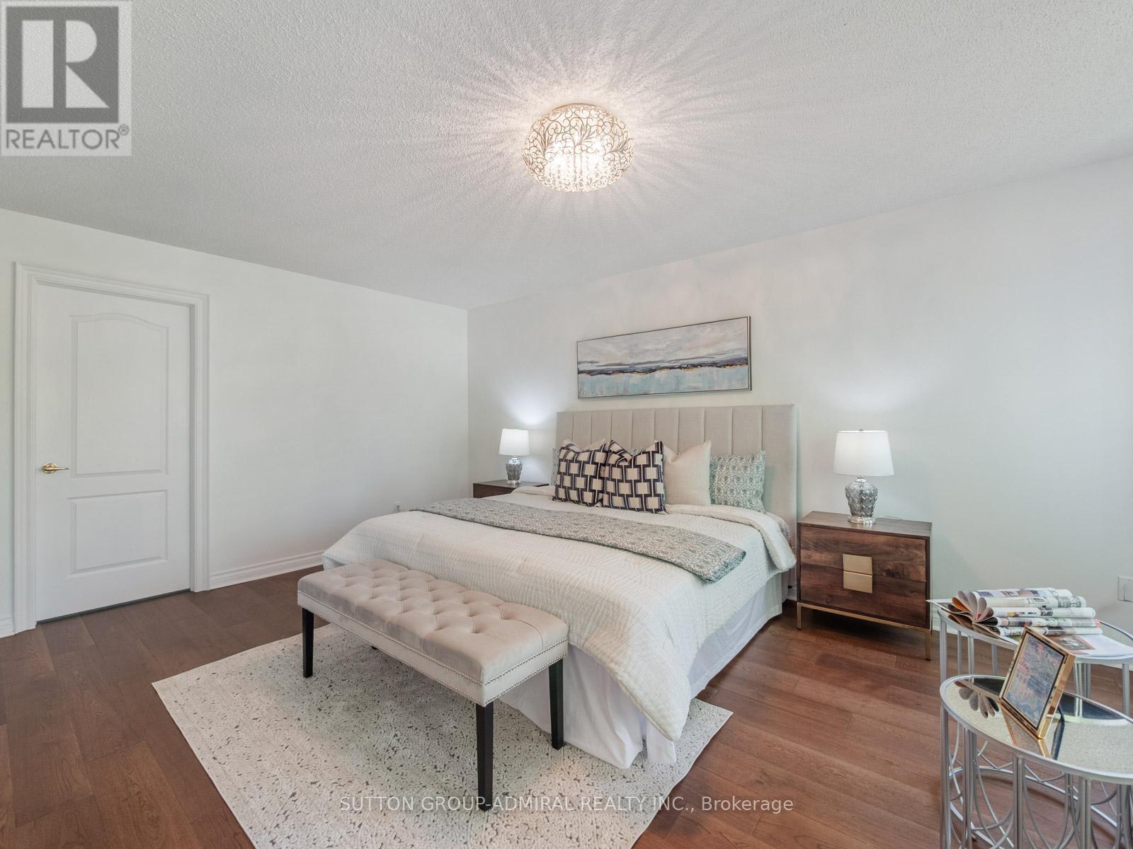 Photo 5 of 8 Tivoli Avenue, Richmond Hill ON