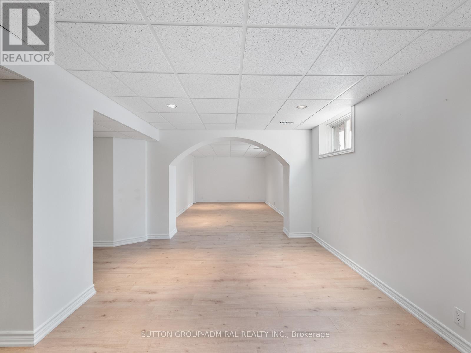 Photo 48 of 8 Tivoli Avenue, Richmond Hill ON