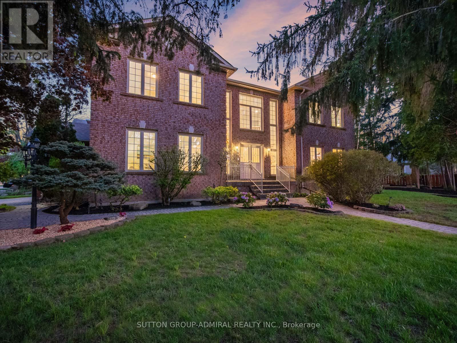Photo 43 of 8 Tivoli Avenue, Richmond Hill ON