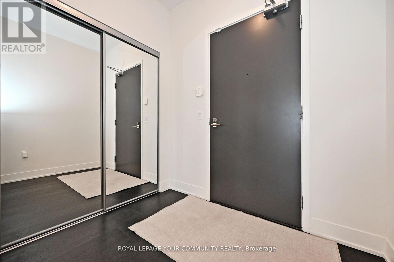 Photo 16 of 1607 2908 Highway 7, Vaughan ON