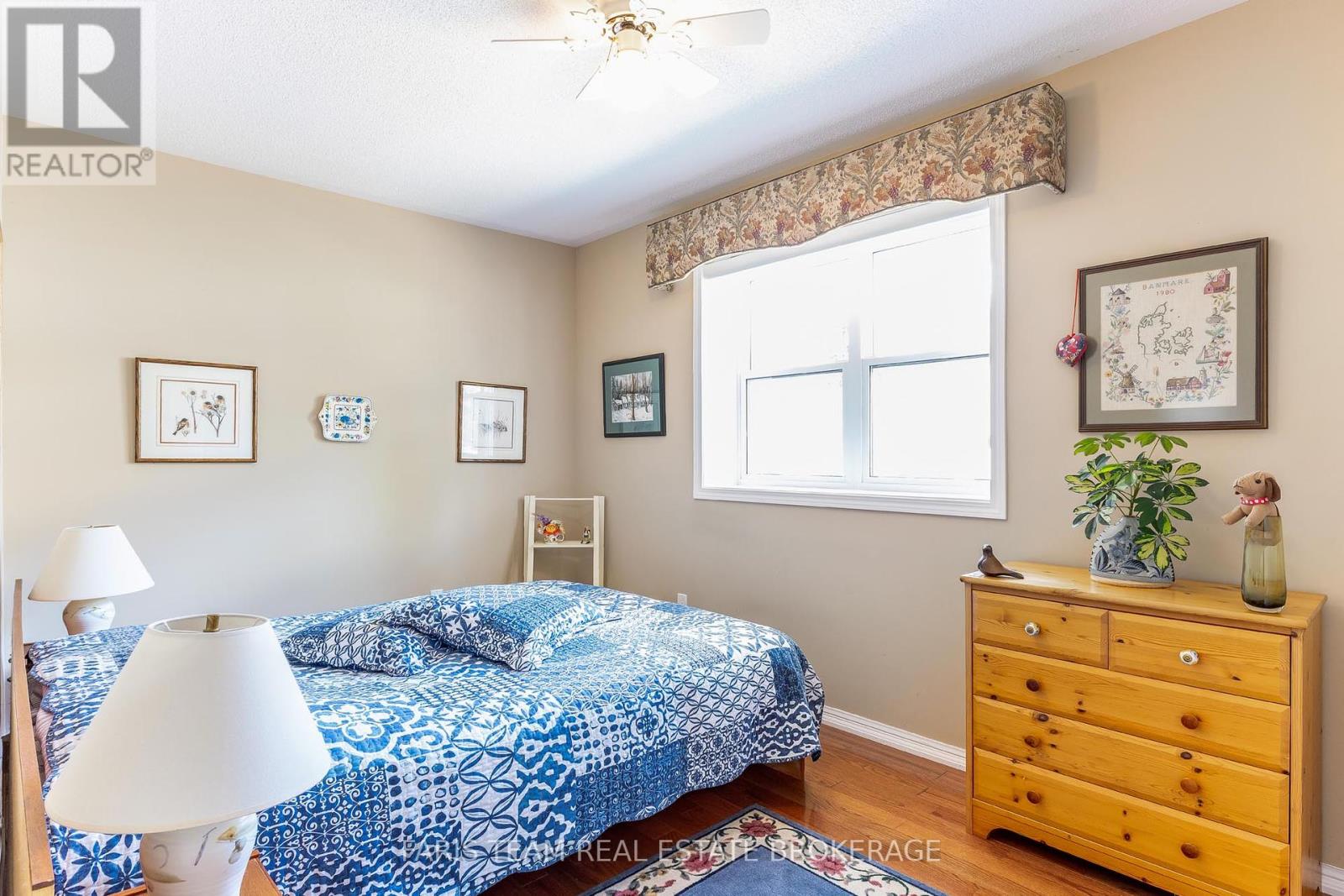 Photo 24 of 18 318 Little Avenue, Barrie ON