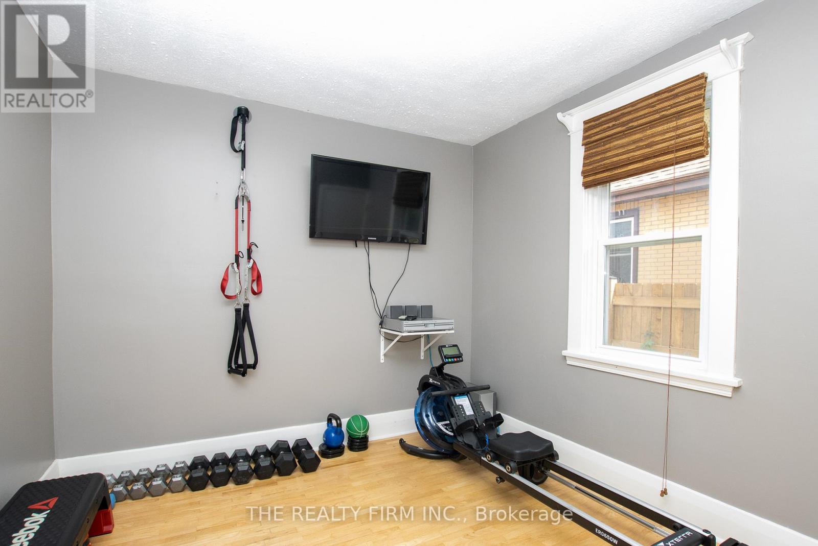 Photo 34 of 106 Brampton Road, London East ON