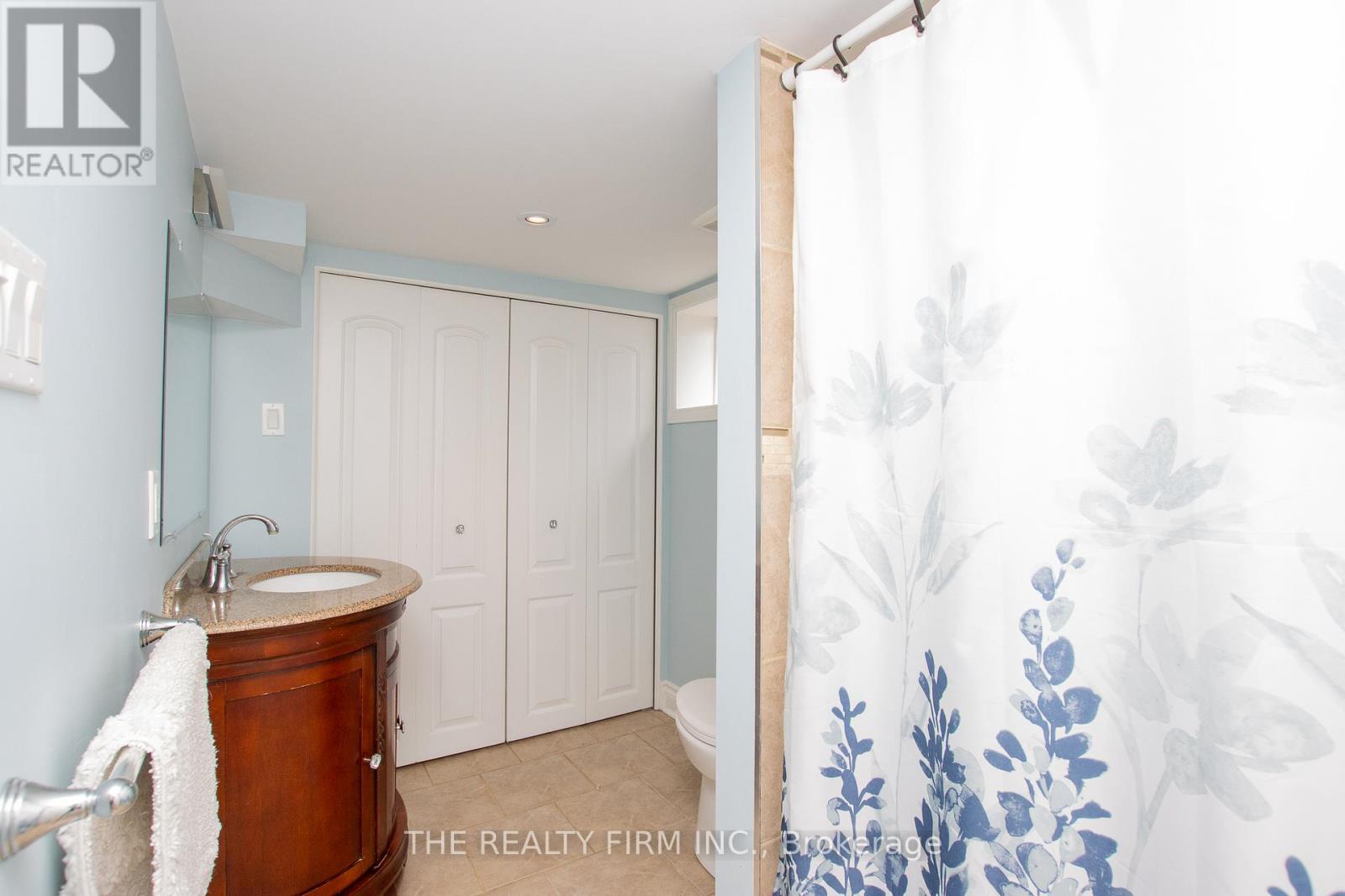 Photo 38 of 106 Brampton Road, London East ON