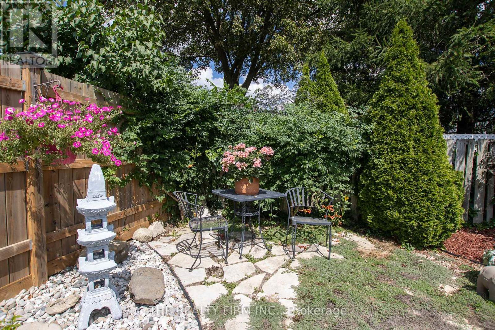 Photo 16 of 106 Brampton Road, London East ON