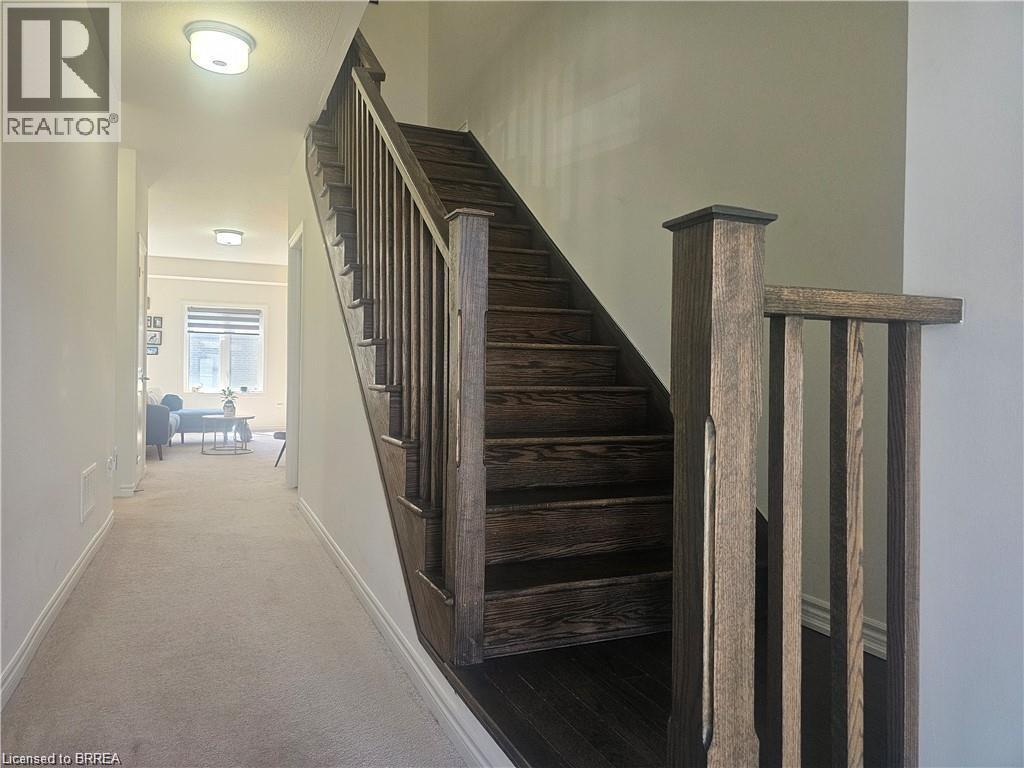 Photo 15 of 11 Poole Street, Brantford ON