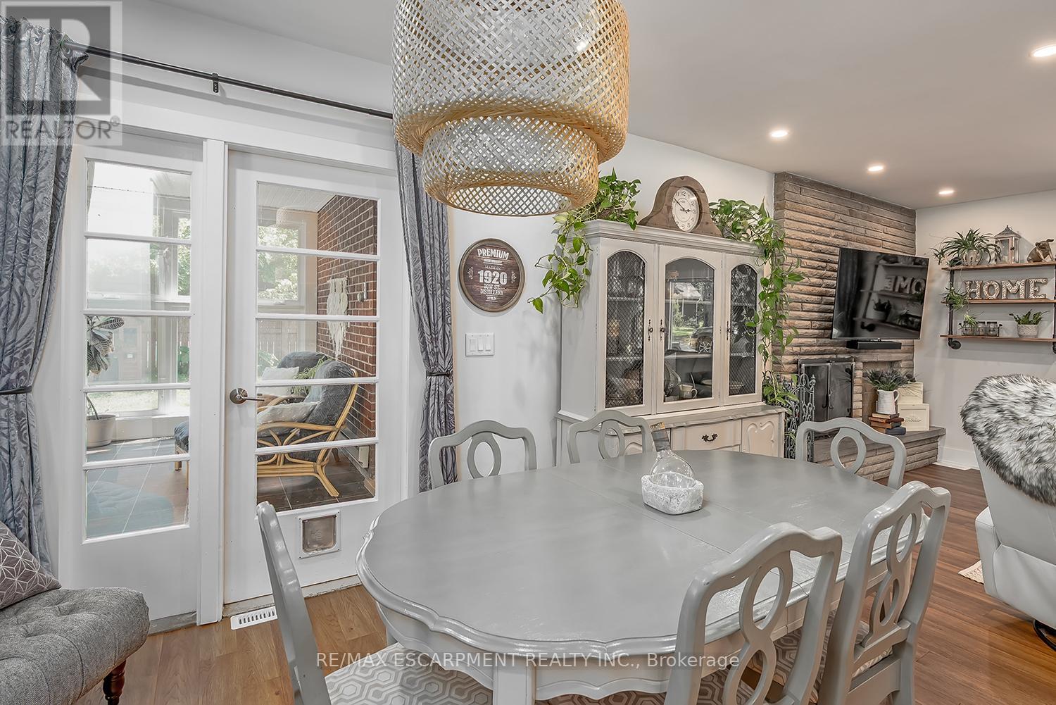 Photo 40 of 2061 Halton Place, Burlington ON