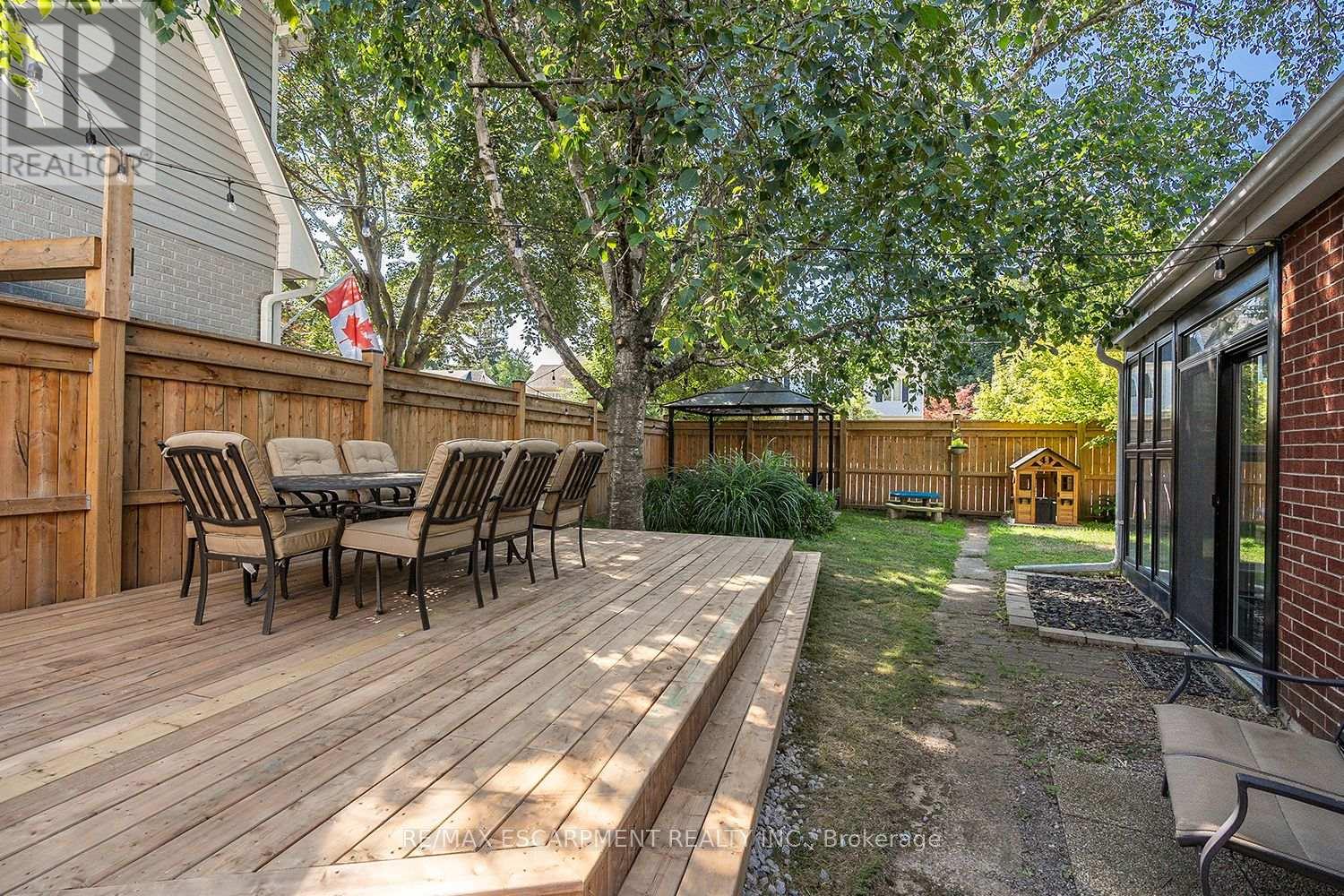 Photo 7 of 2061 Halton Place, Burlington ON