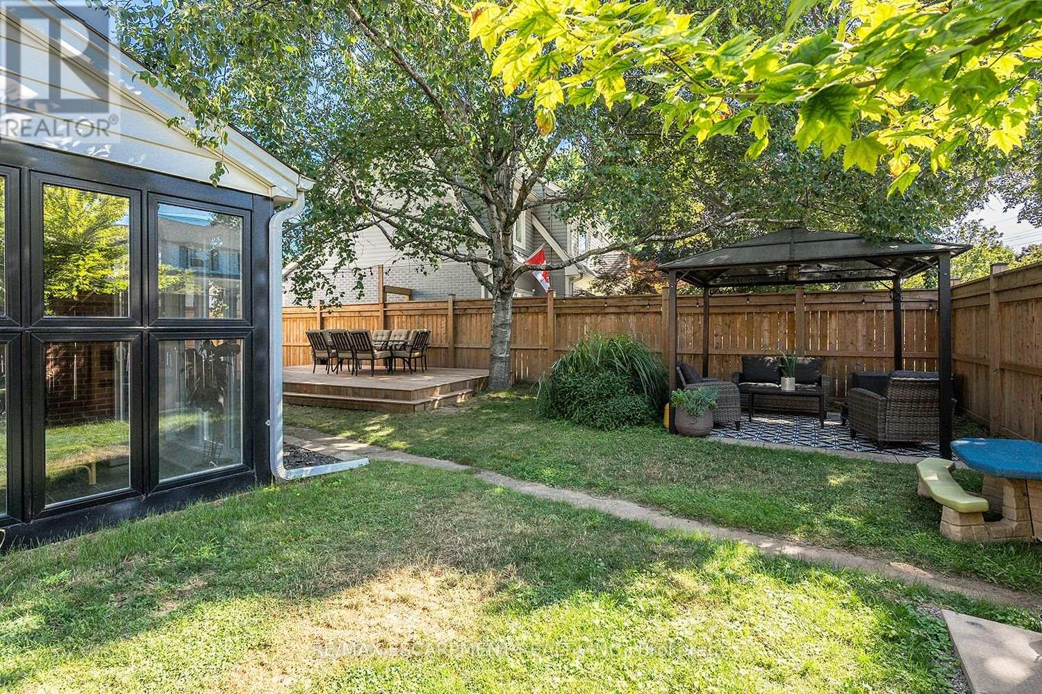 Photo 5 of 2061 Halton Place, Burlington ON