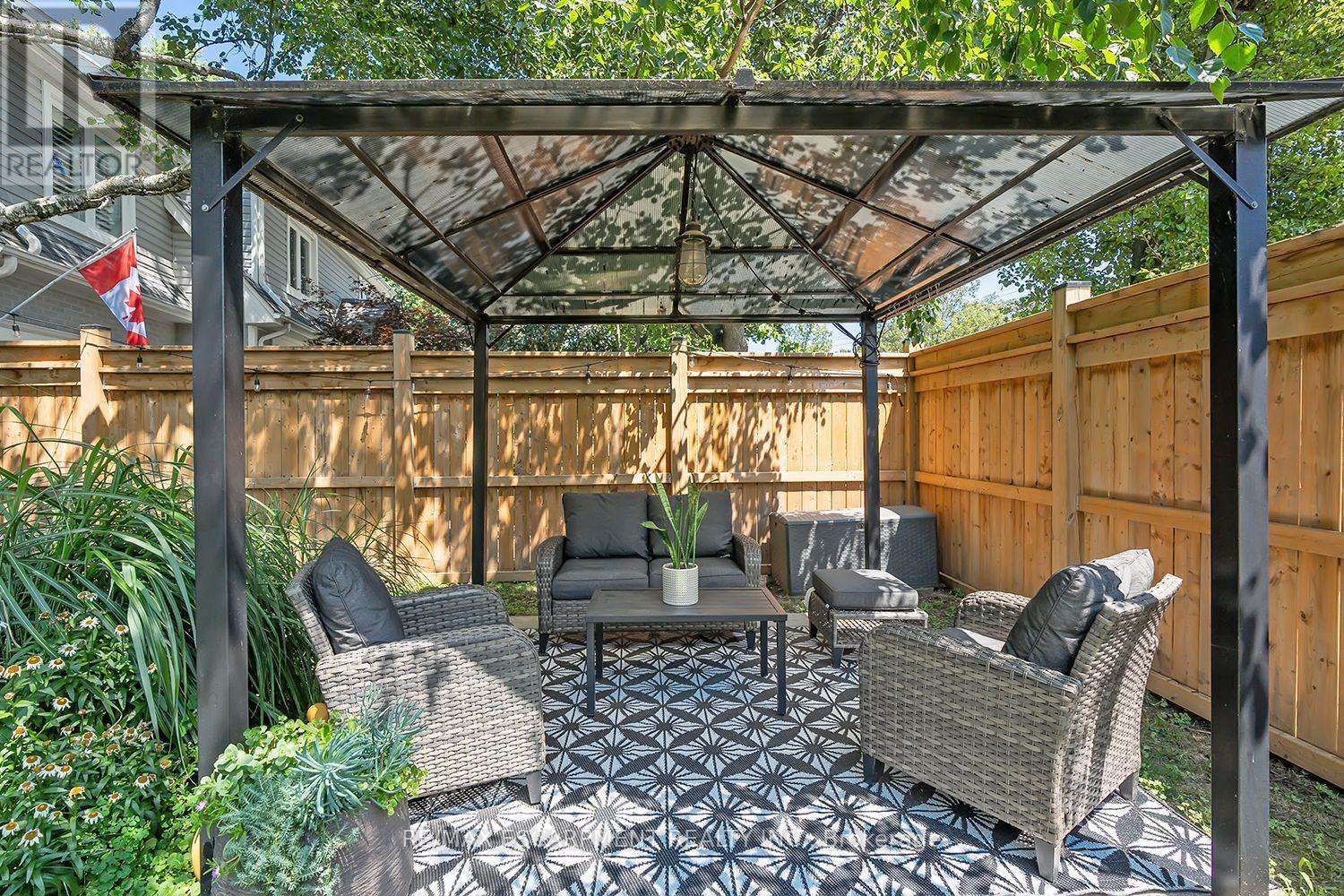 Photo 15 of 2061 Halton Place, Burlington ON