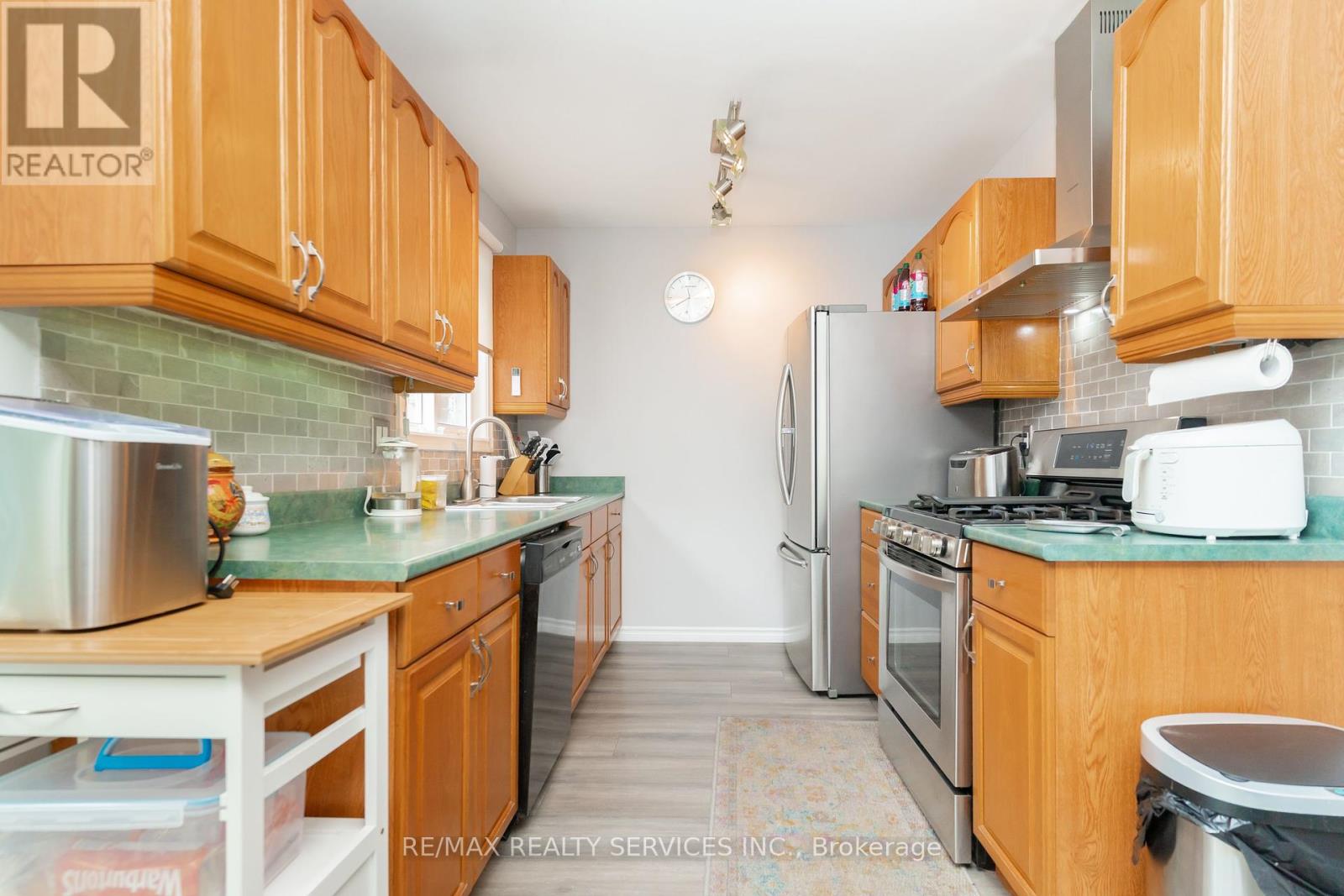 Photo 13 of 6 Lauderdale Road, Brampton ON