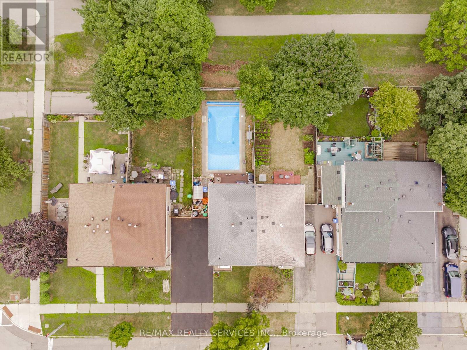 Photo 38 of 6 Lauderdale Road, Brampton ON