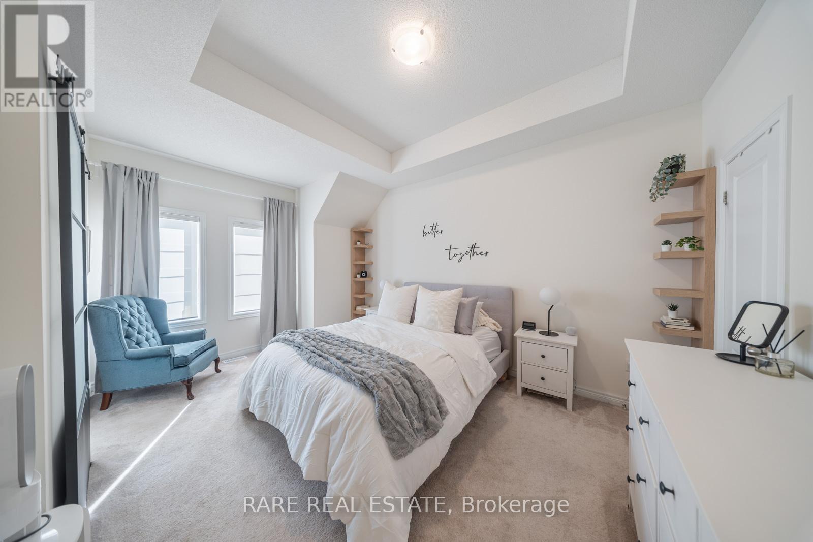 Photo 3 of 160 Fruitvale Circle, Brampton ON