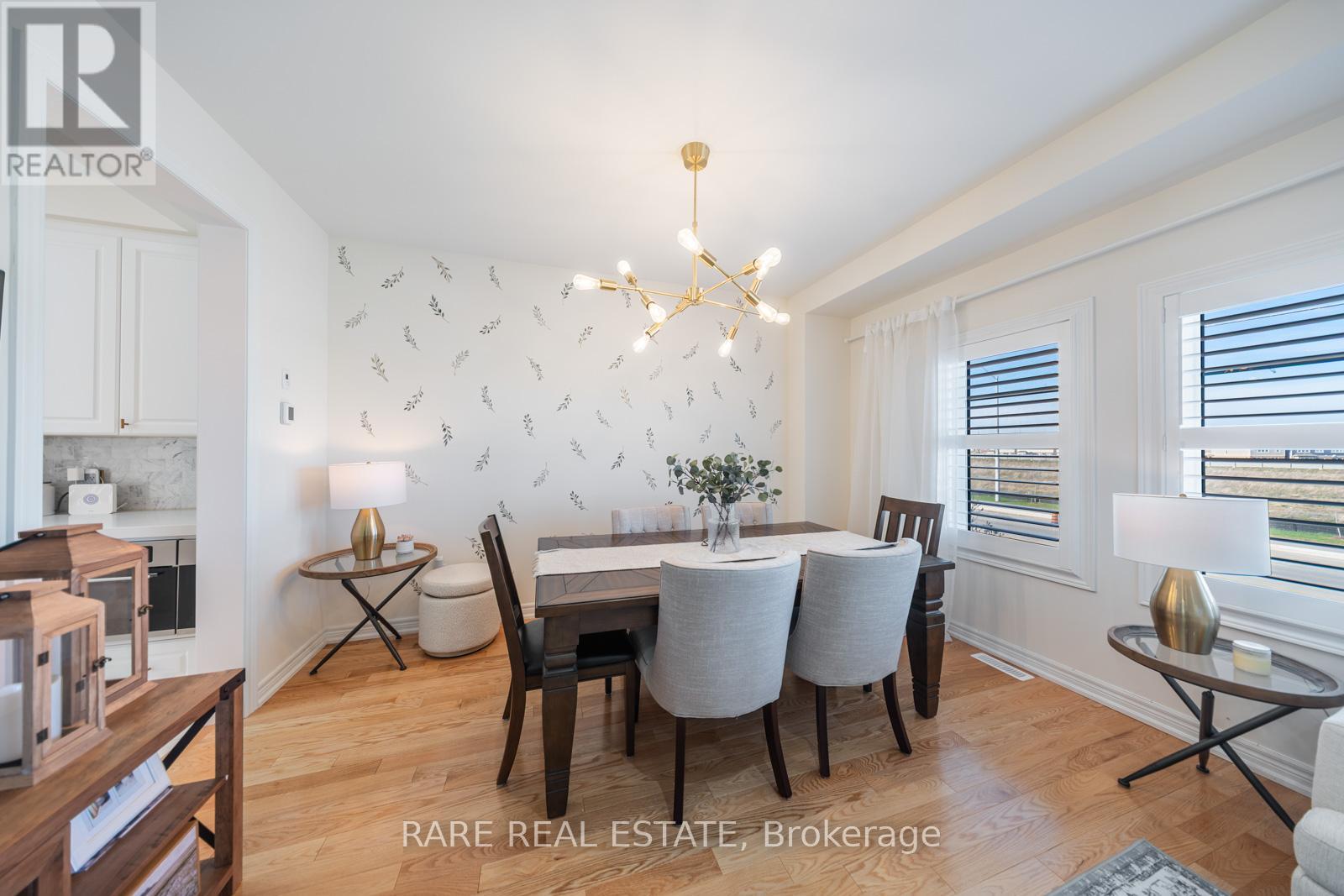 Photo 12 of 160 Fruitvale Circle, Brampton ON