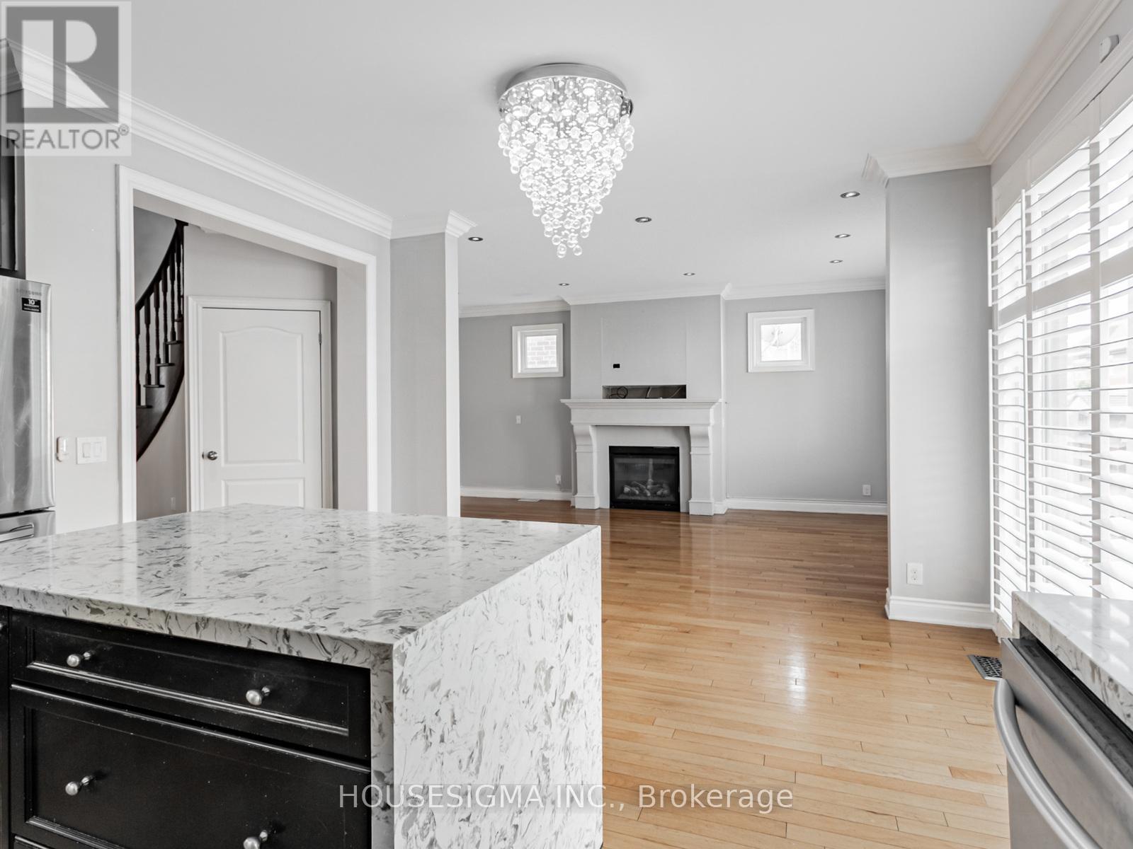 Photo 8 of 12 Bear Run Road, Brampton ON