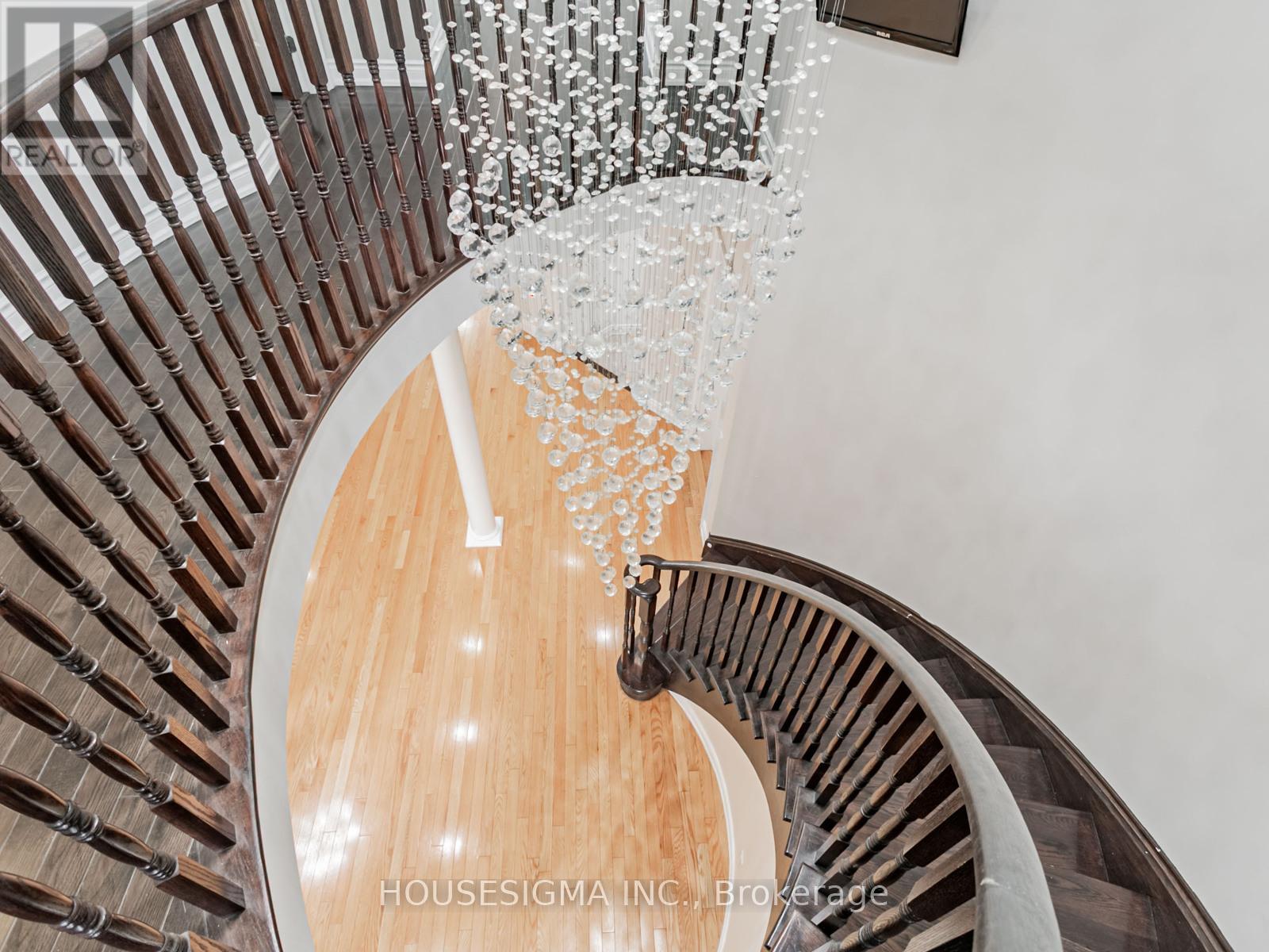 Photo 10 of 12 Bear Run Road, Brampton ON