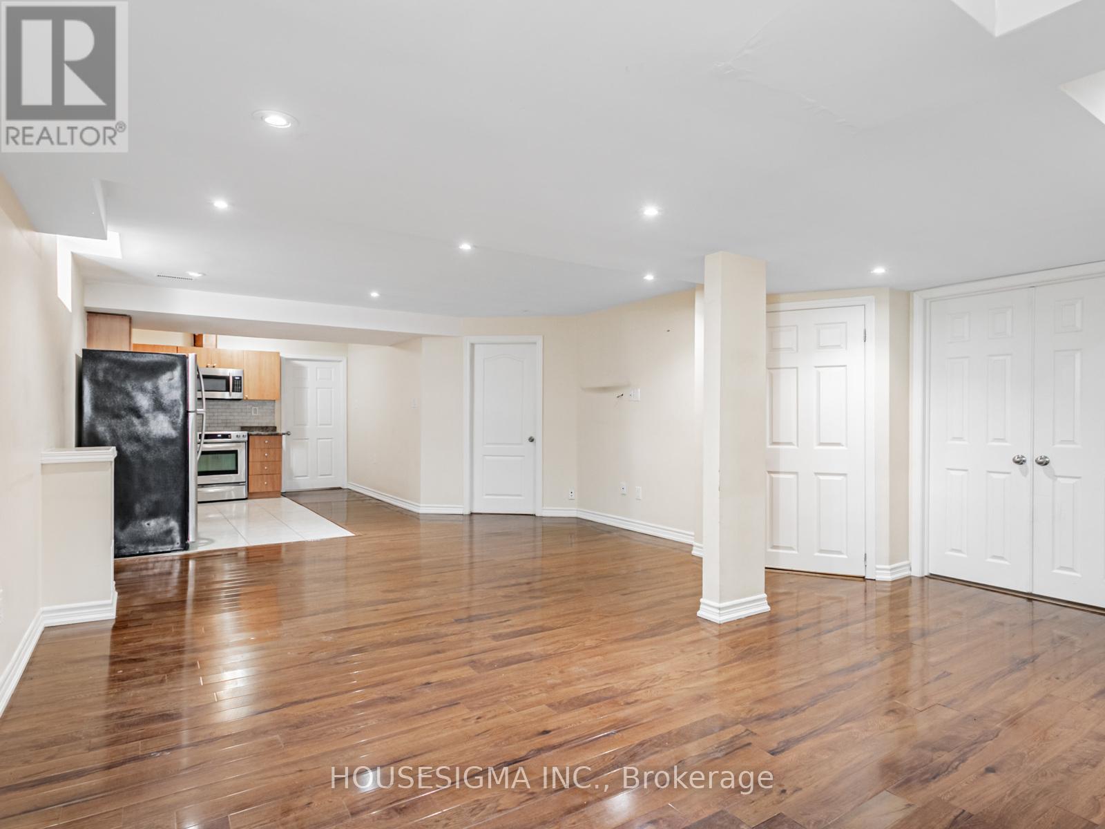 Photo 18 of 12 Bear Run Road, Brampton ON