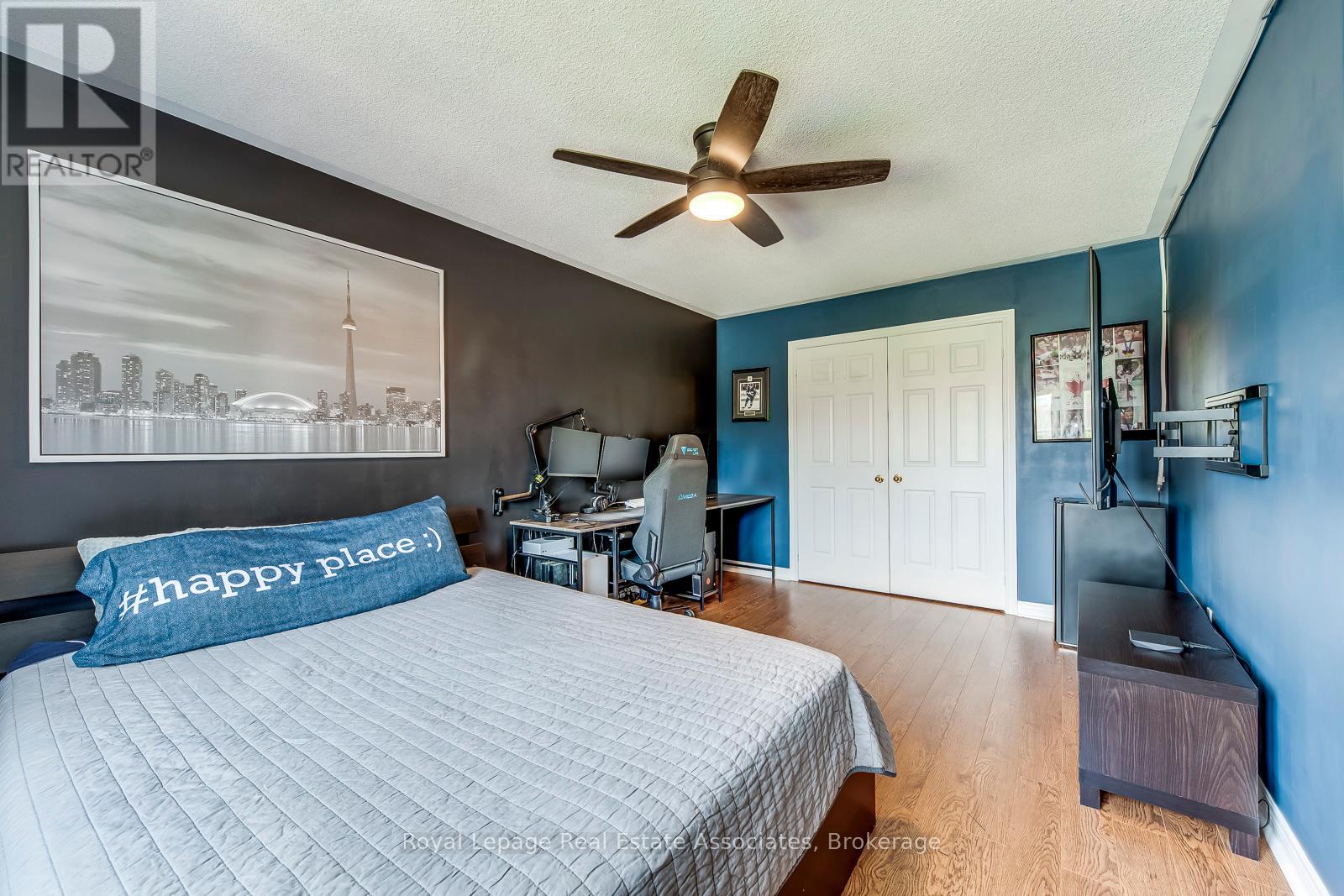 Photo 17 of 3930 Baggins Court, Mississauga ON