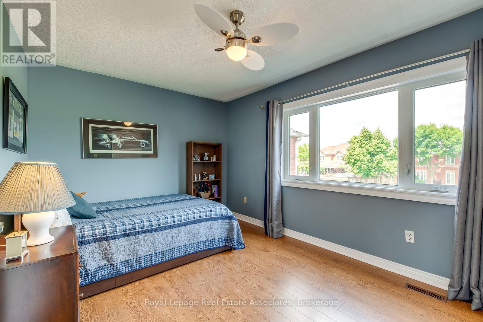 Photo 20 of 3930 Baggins Court, Mississauga ON