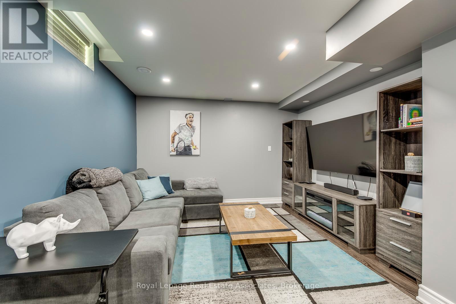 Photo 25 of 3930 Baggins Court, Mississauga ON