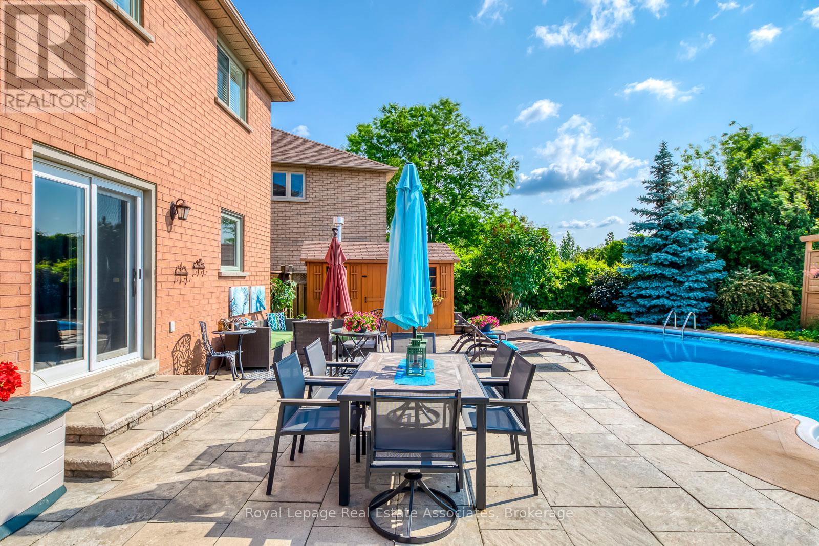 Photo 32 of 3930 Baggins Court, Mississauga ON