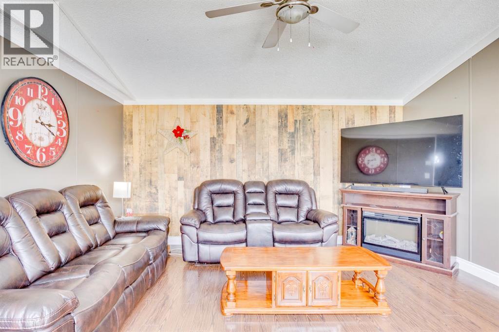 Photo 13 of 137 Cree Road, Fort Mcmurray AB