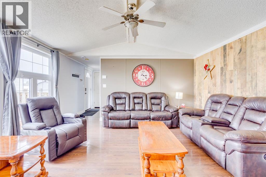 Photo 18 of 137 Cree Road, Fort Mcmurray AB