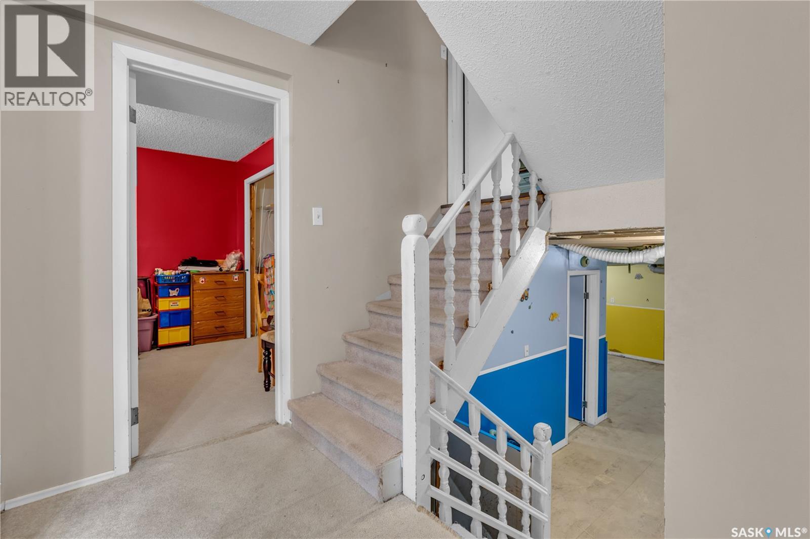 Photo 22 of 830 Battel Street N, Regina SK