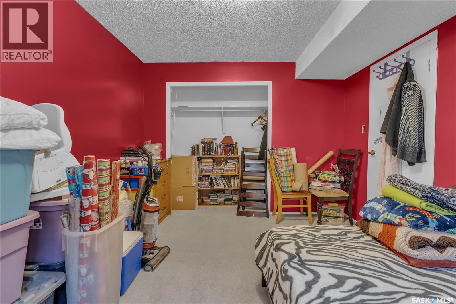 Photo 24 of 830 Battel Street N, Regina SK