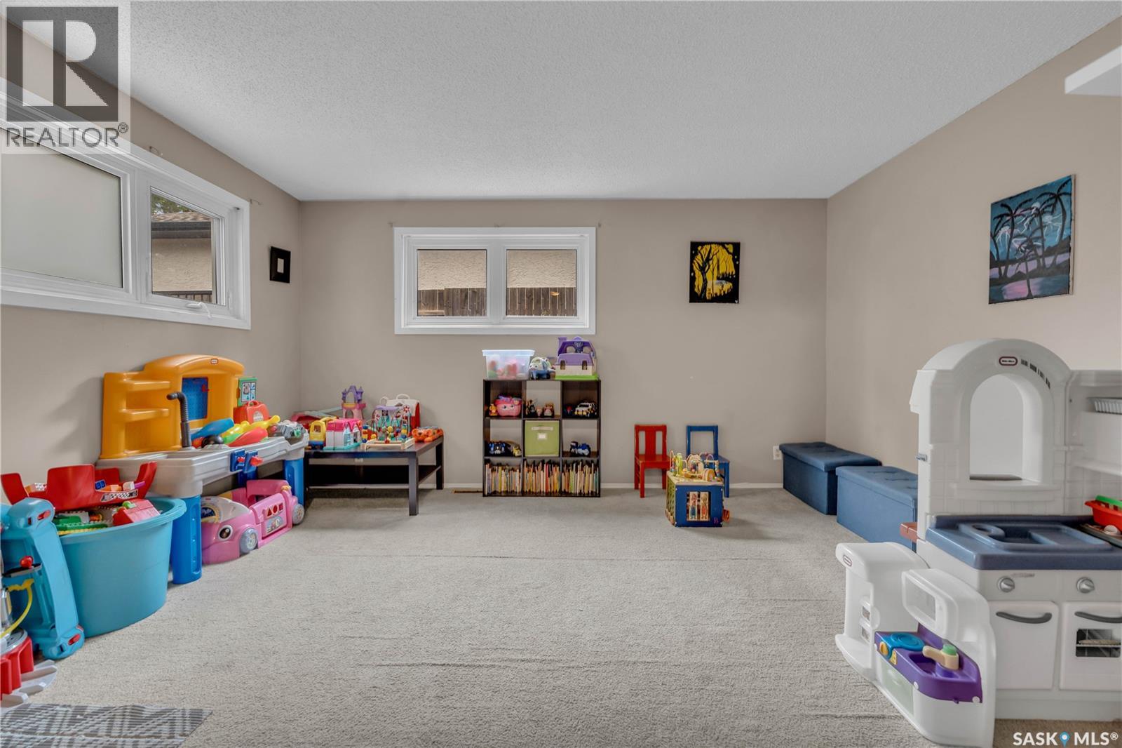 Photo 26 of 830 Battel Street N, Regina SK