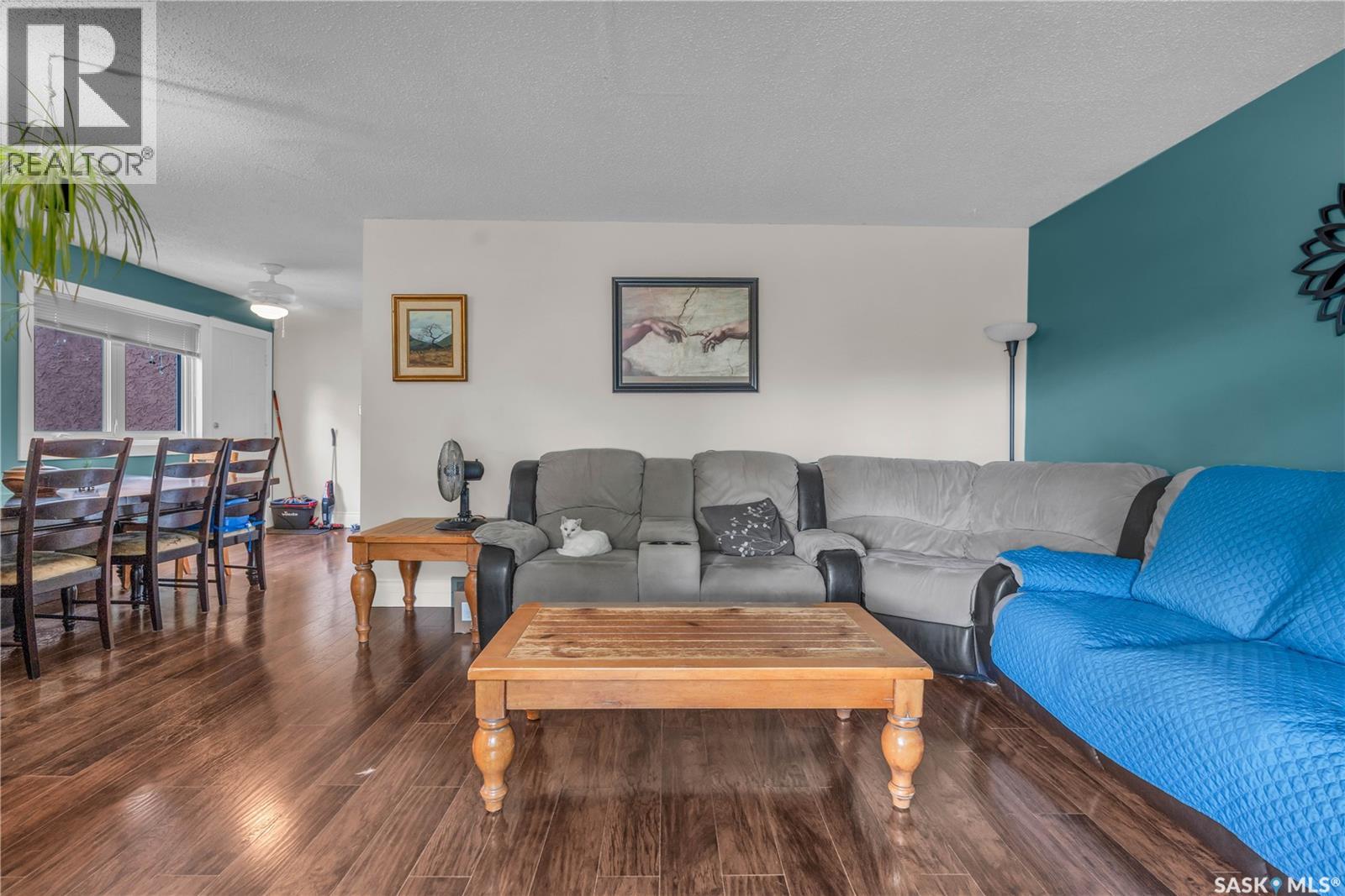 Photo 4 of 830 Battel Street N, Regina SK