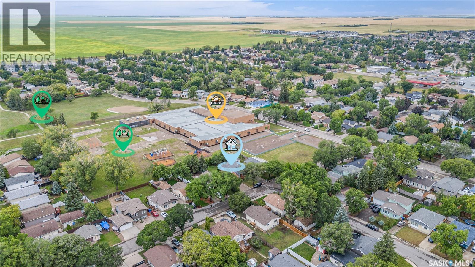 Photo 41 of 830 Battel Street N, Regina SK