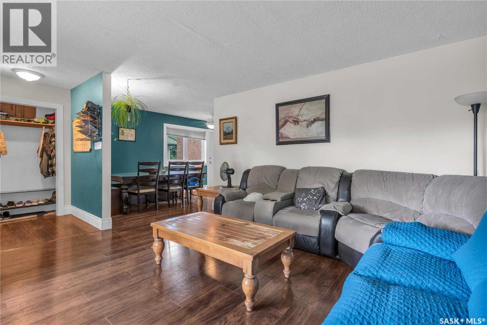 Photo 5 of 830 Battel Street N, Regina SK