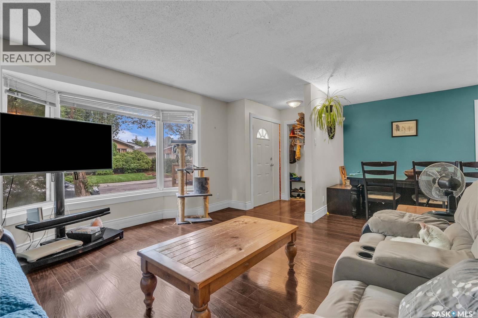 Photo 6 of 830 Battel Street N, Regina SK