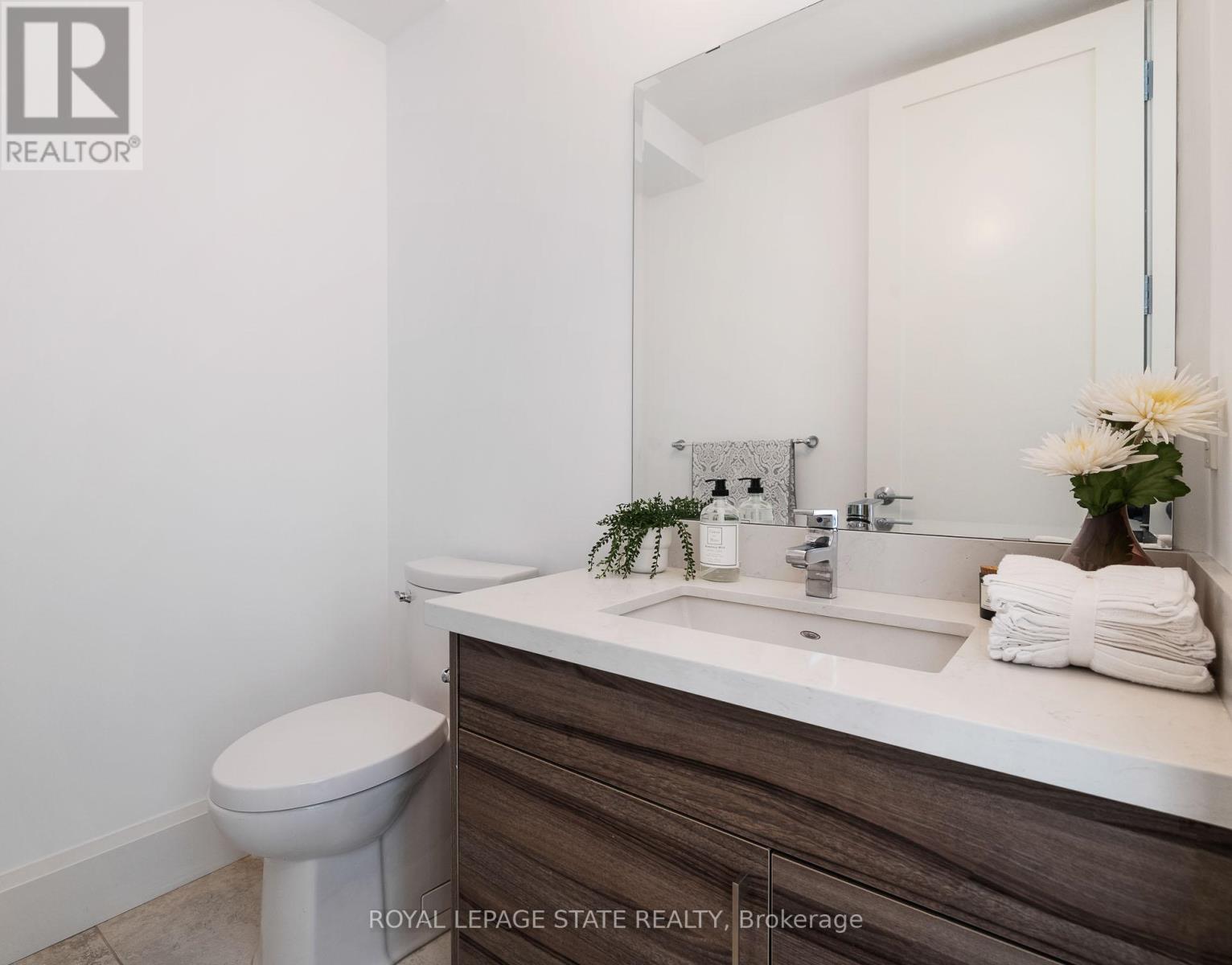 Photo 5 of Ph 6 112 King Street E, Hamilton ON