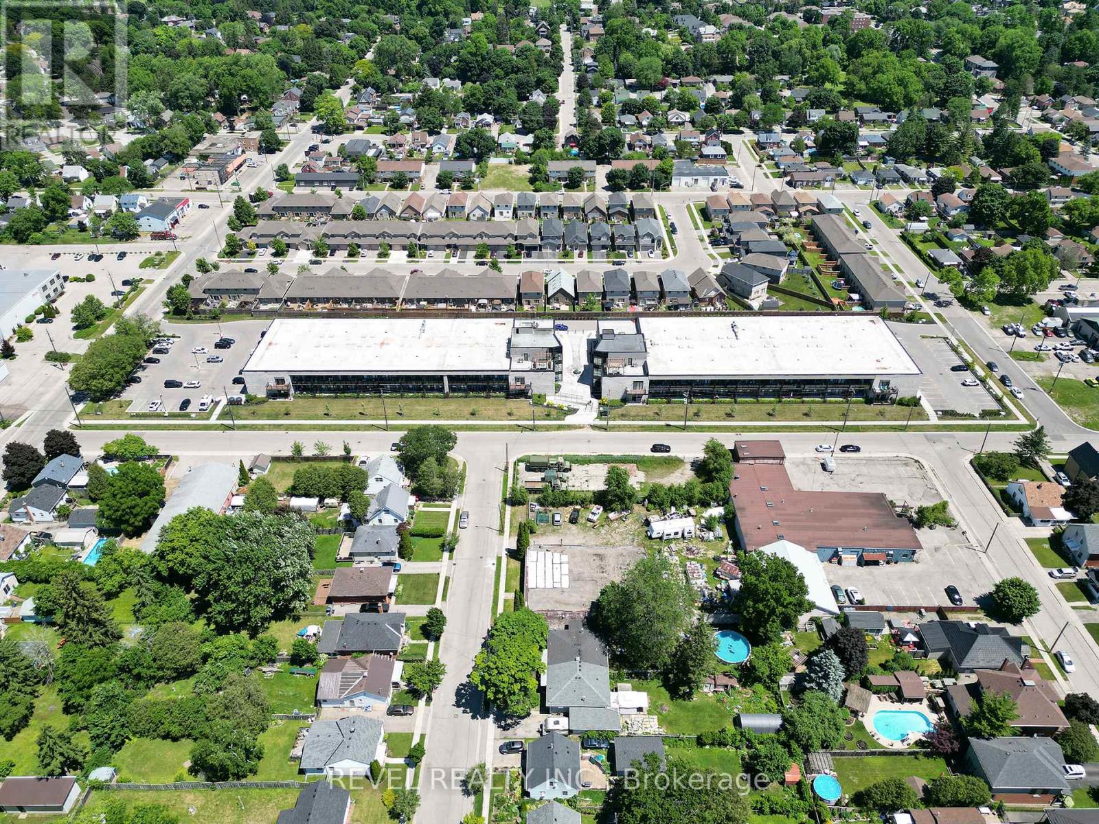 Photo 14 of 121 B 85 Morrell Street, Brantford ON