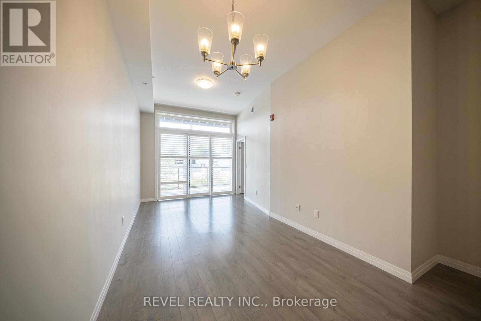 Photo 9 of 121 B 85 Morrell Street, Brantford ON