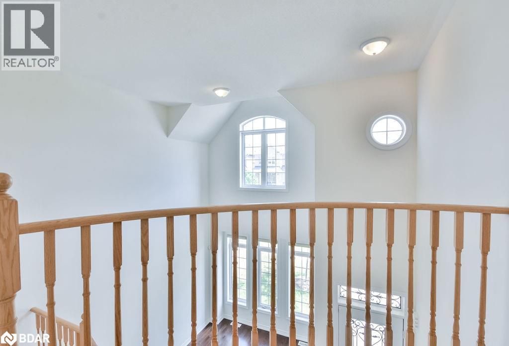 Photo 16 of 53 Rugman Crescent, Springwater ON