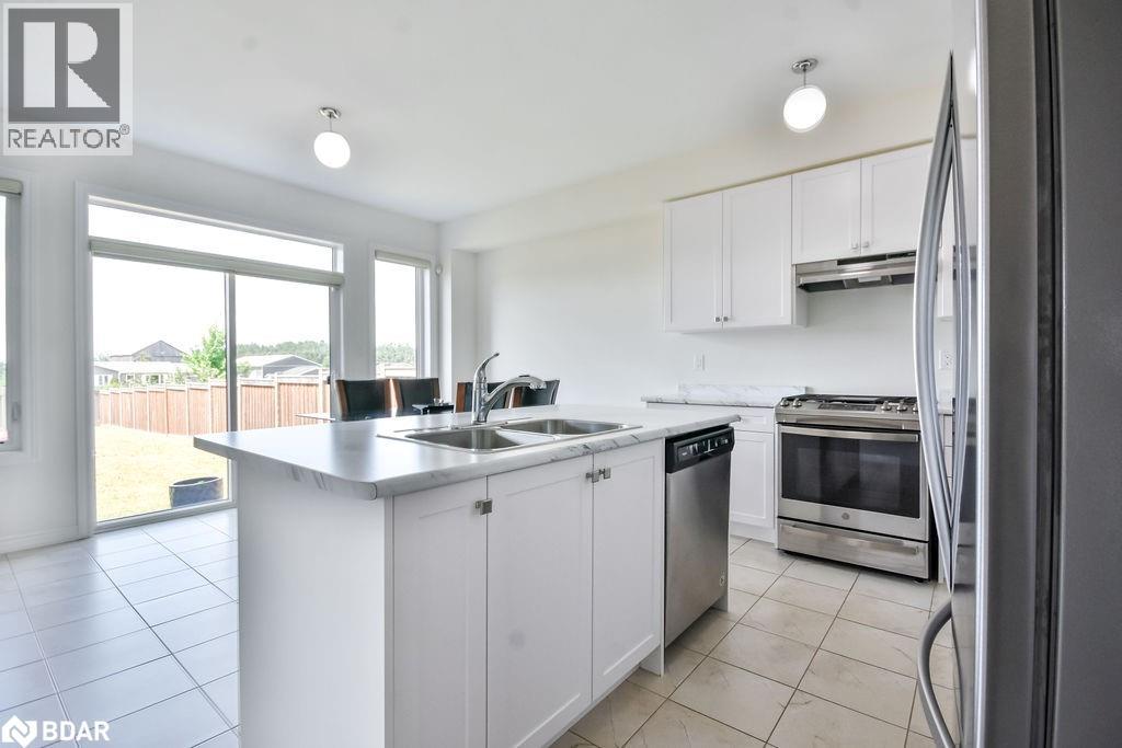 Photo 8 of 53 Rugman Crescent, Springwater ON