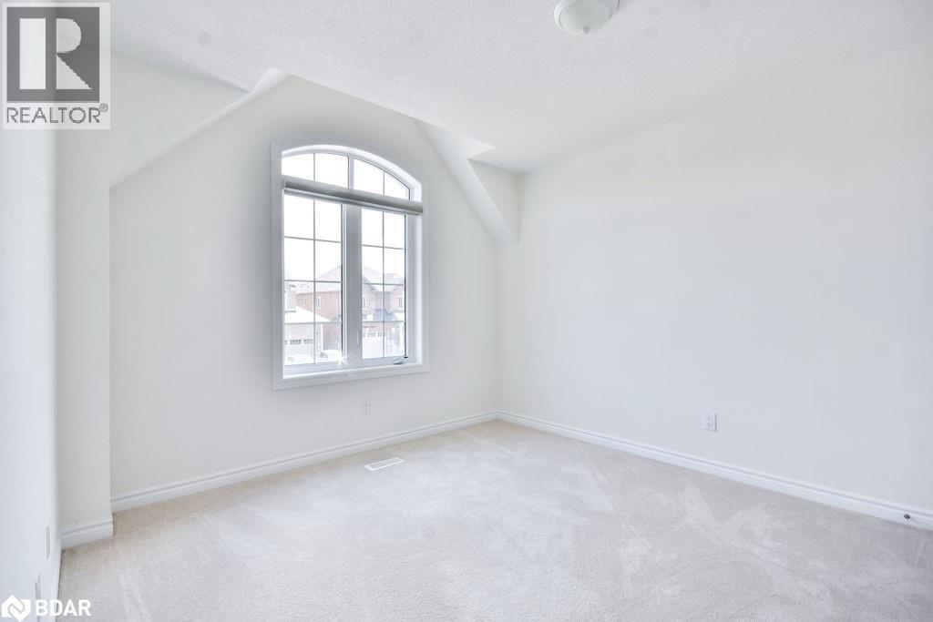 Photo 29 of 53 Rugman Crescent, Springwater ON