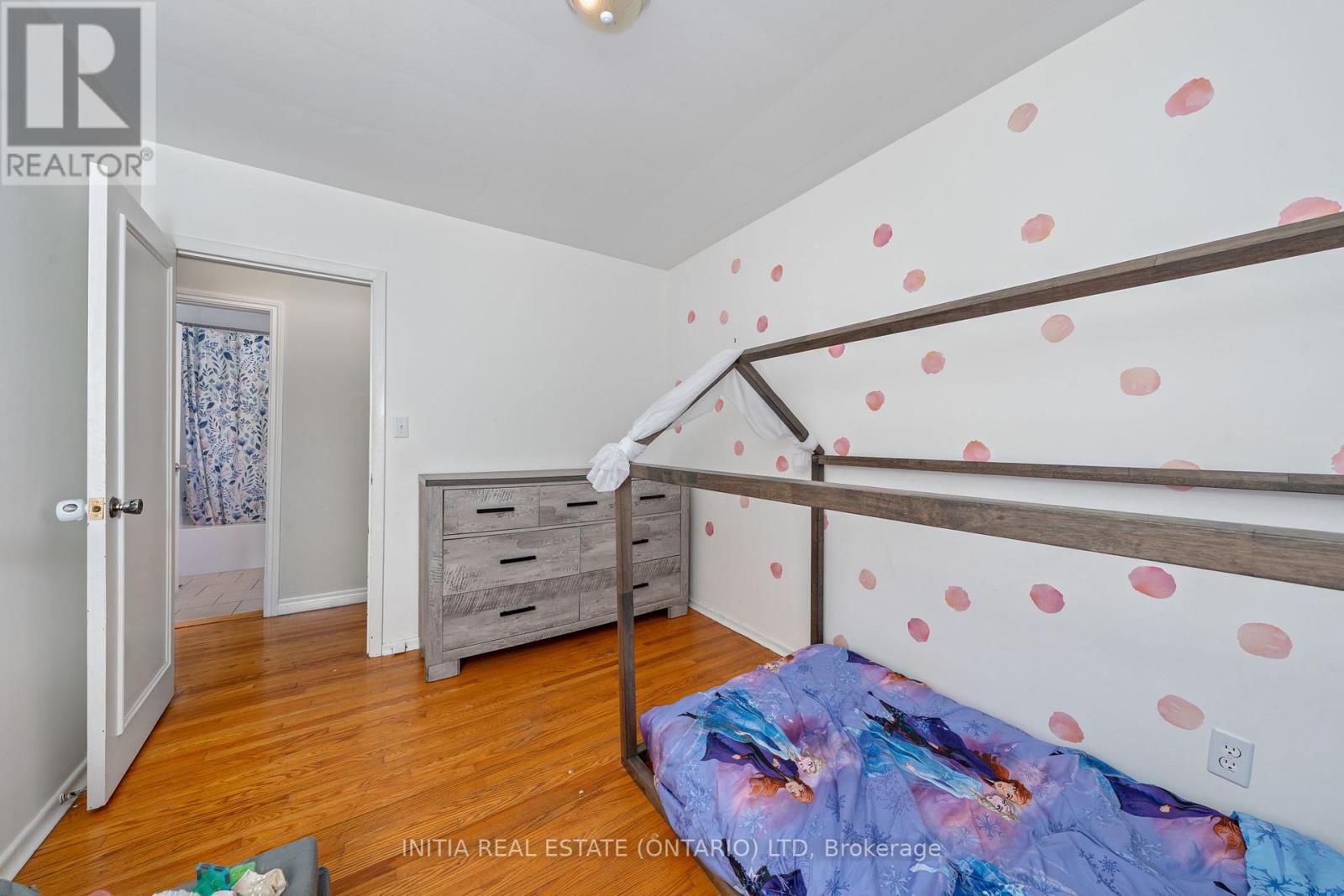 Photo 17 of 711 Cathcart Boulevard, Sarnia ON