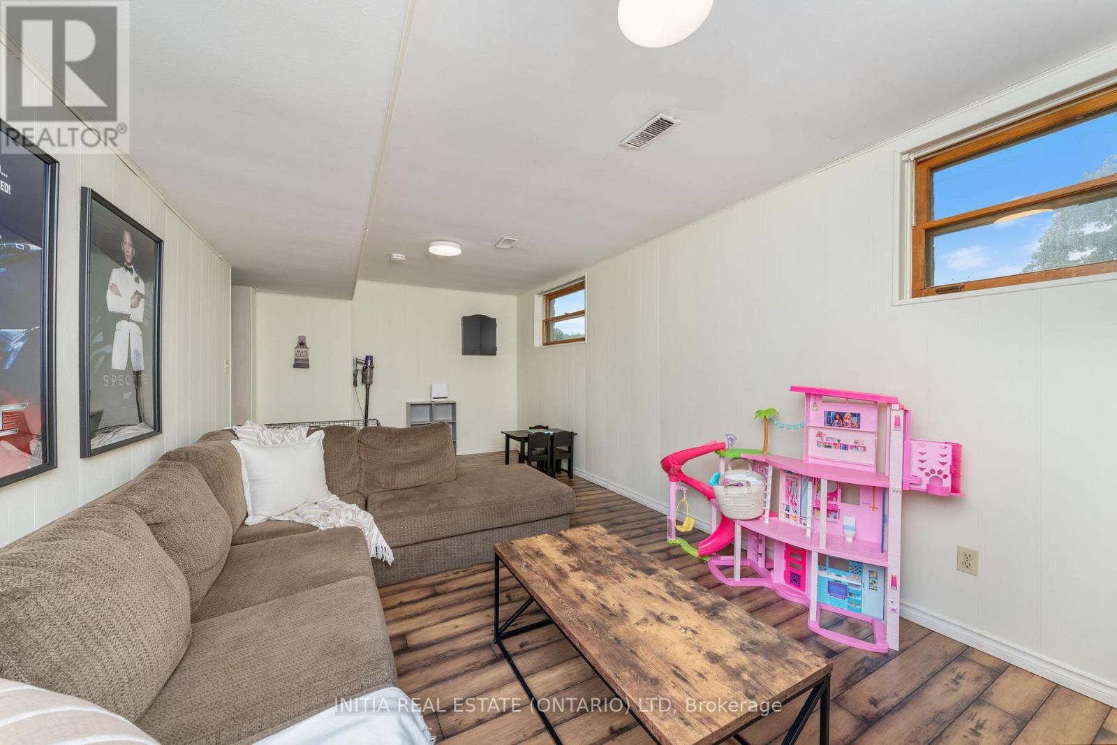 Photo 12 of 711 Cathcart Boulevard, Sarnia ON