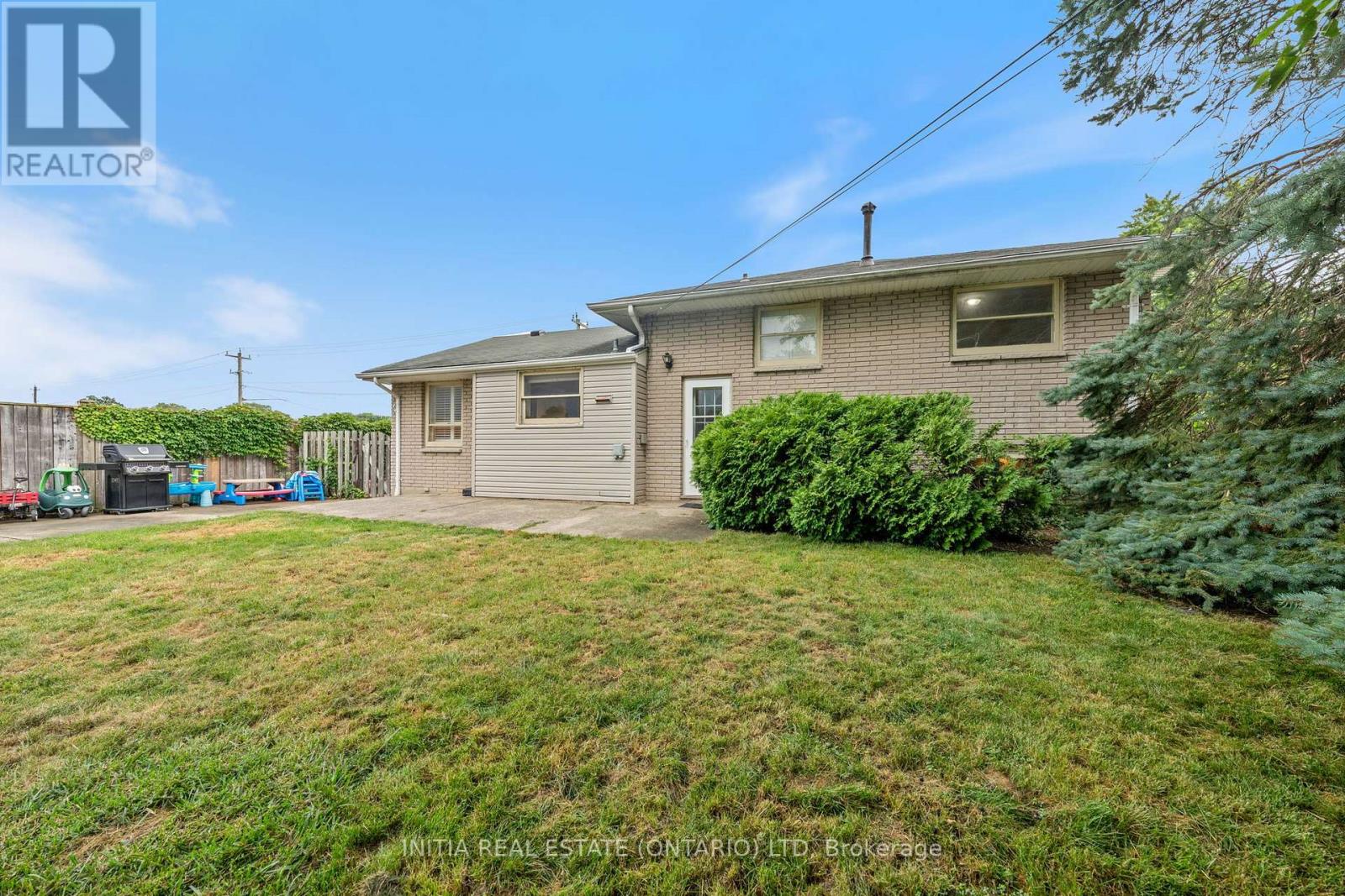 Photo 22 of 711 Cathcart Boulevard, Sarnia ON