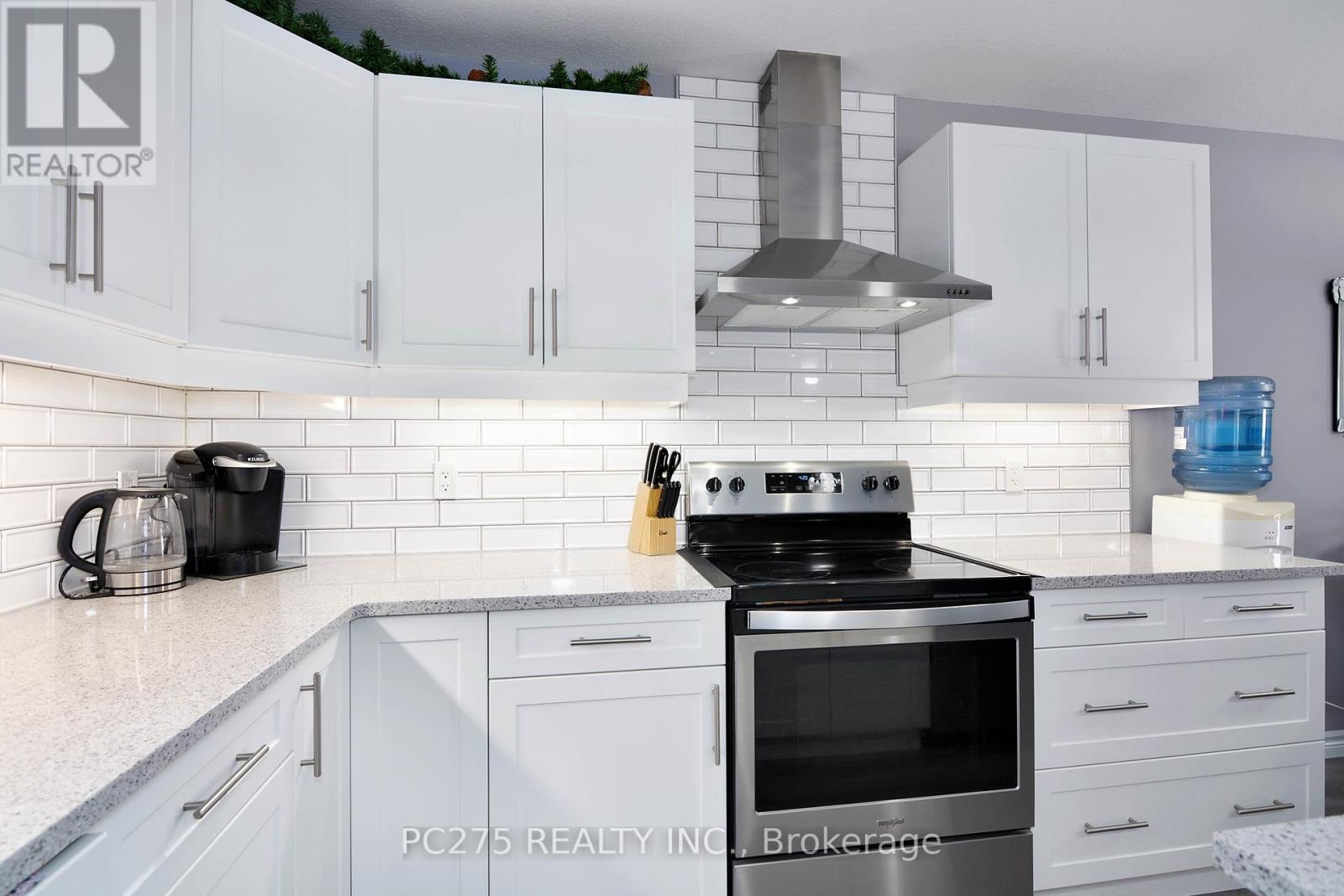 Photo 30 of 41 3400 Castle Rock Place, London South ON