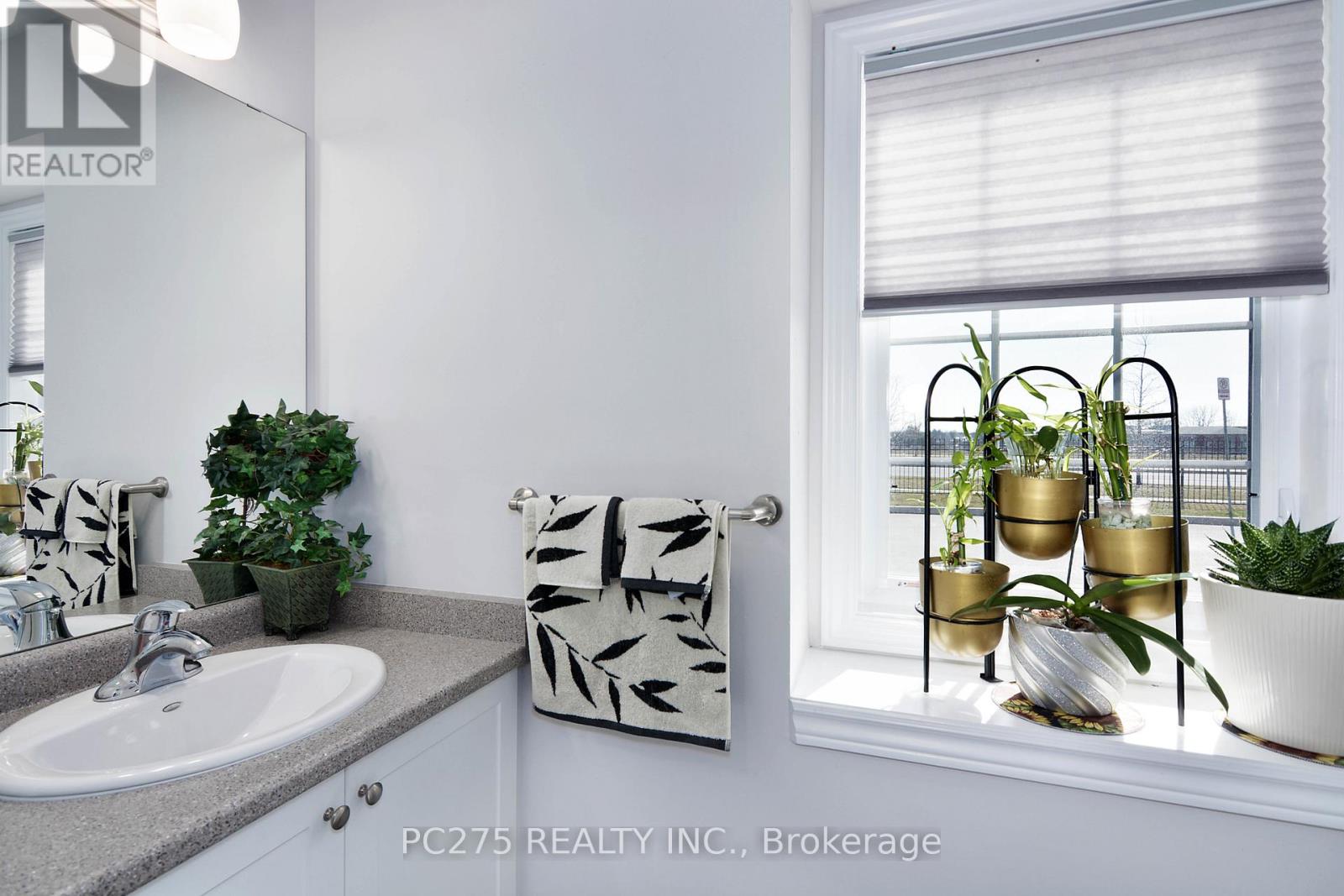 Photo 23 of 41 3400 Castle Rock Place, London South ON