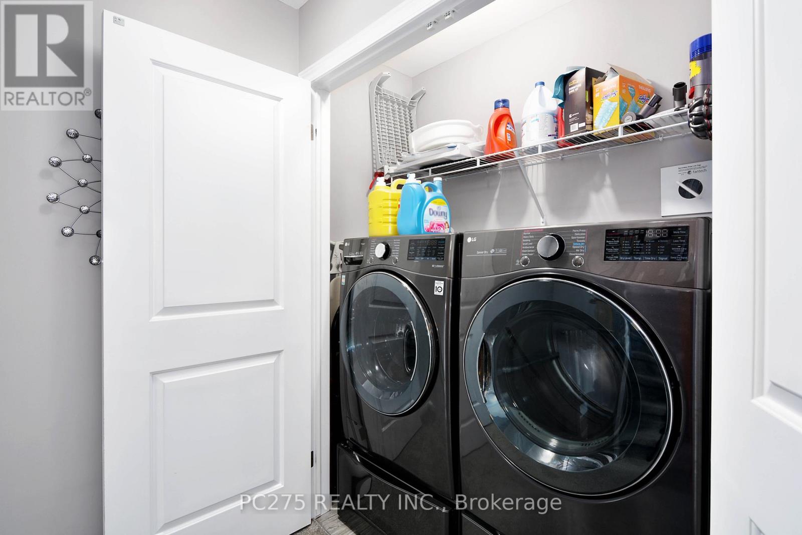 Photo 2 of 41 3400 Castle Rock Place, London South ON