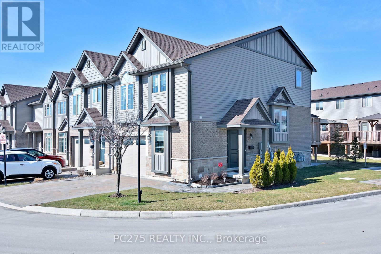 Photo 20 of 41 3400 Castle Rock Place, London South ON